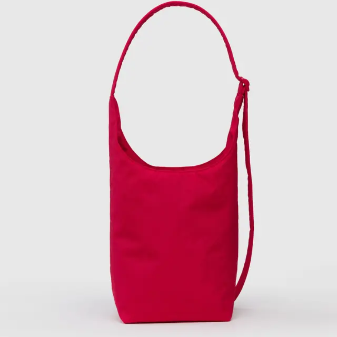 Back of bag is solid red