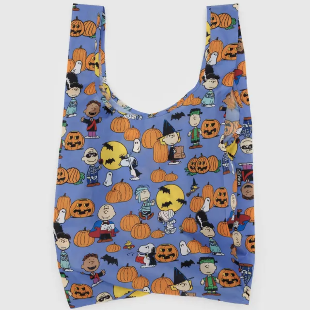 Standard Baggu featuring a halloween Peanuts theme with characters in costumes and pumpkins on a blue background