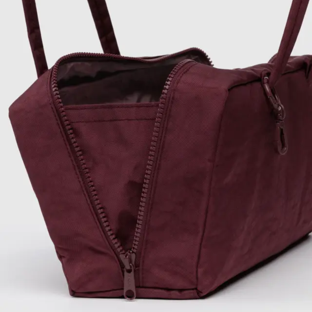 Detail of the interior gusset of the Baggu bowler bag