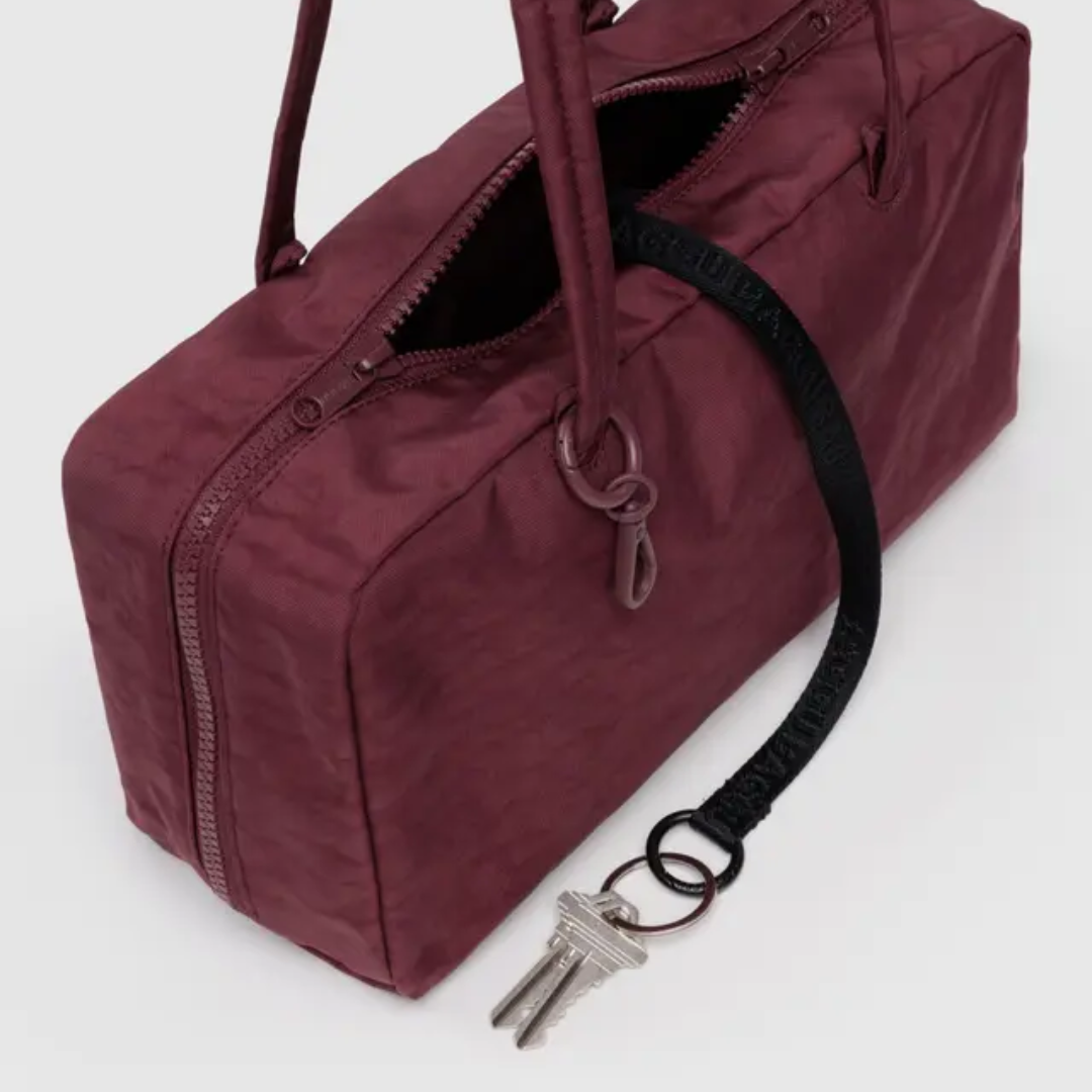 detail of key strap in the Baggu bowler bag
