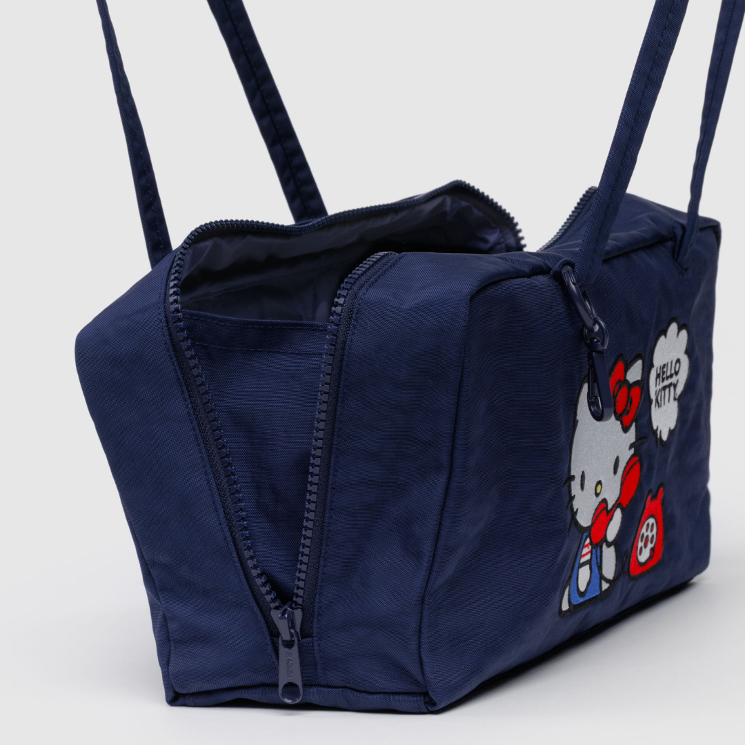 Detail shot of the internal gusset on the bag