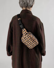 Load image into Gallery viewer, Baggu Puffy Fanny Pack - Wavy Gingham Peach
