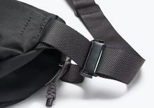 Load image into Gallery viewer, Bellroy Venture Sling 6L - Midnight
