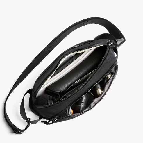 Bellroy Venture Ready Sling - Black 2.5L