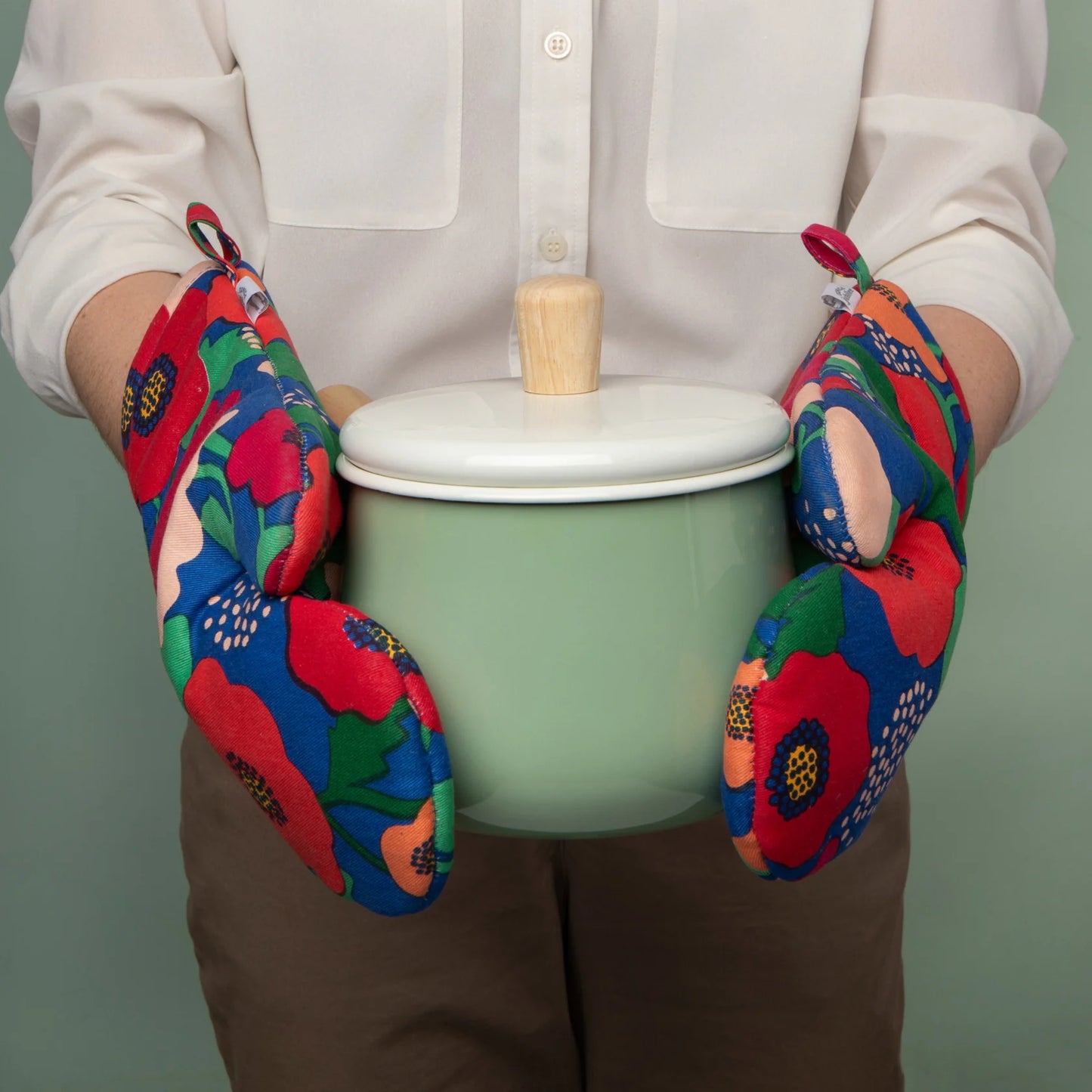 Set of Two Oven Mitts in Poppy