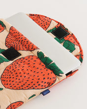 Load image into Gallery viewer, Baggu Puffy Laptop Sleeve 13&quot;/14&quot; - Strawberry
