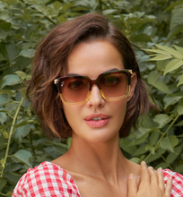 Load image into Gallery viewer, Luxe Fallon Sunglasses - Mahogany/Nude
